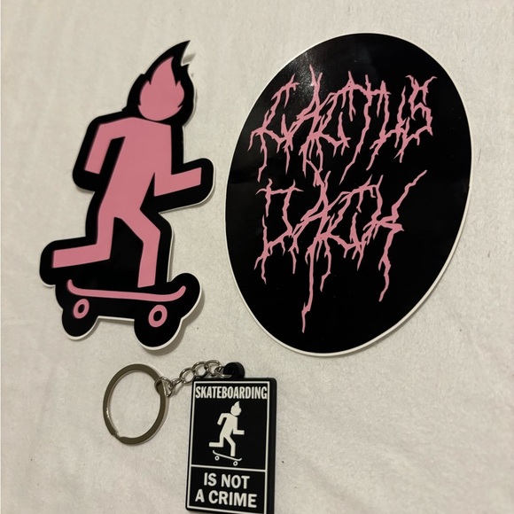 Travis Scott stickers & keychain skateboarding is NOT a crime Cactus Jack - Picture 3 of 3